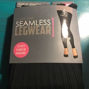 NEW fleece-lined leggings